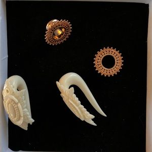 Tawapa Afghan Double Flared Eyelets